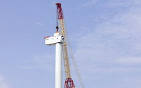 LR 11350 mit Parallel-Ausleger überzeugt mit 378 Tonnen-Hub auf 110 Meter Höhe.